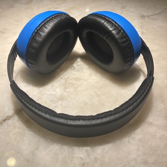 KidCo Whisper Ears Noise Cancelling Headphones - Picture 4 of 4